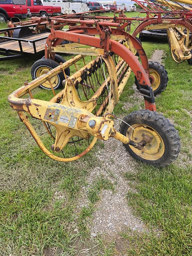 Image of New Holland 259 equipment image 3