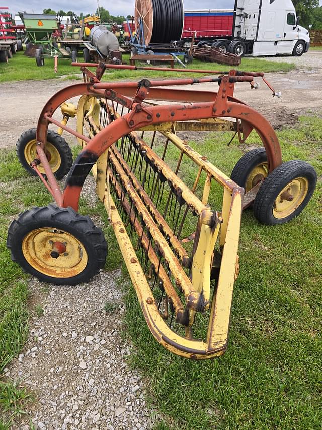 Image of New Holland 259 equipment image 2