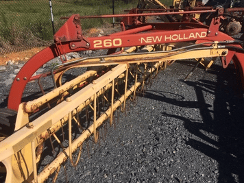Main image New Holland 260