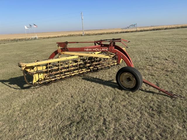 Image of New Holland 260 equipment image 1