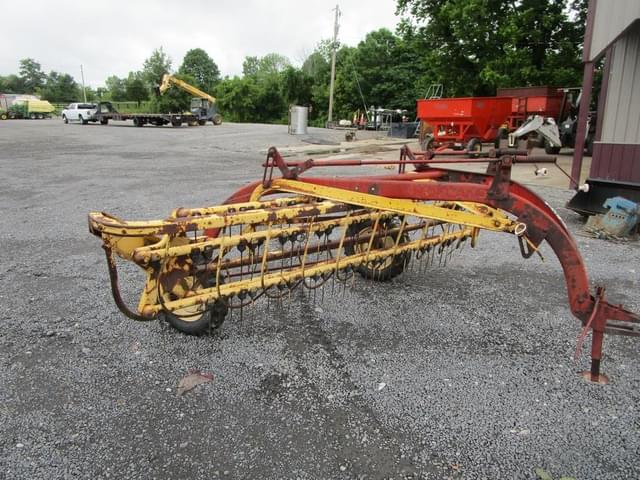 Image of New Holland 260 equipment image 1
