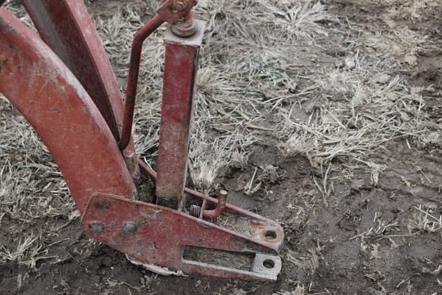 Image of New Holland 260 equipment image 2