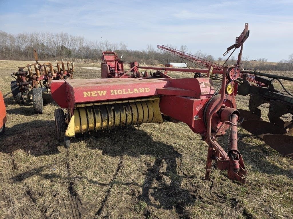 Image of New Holland 268 Primary image