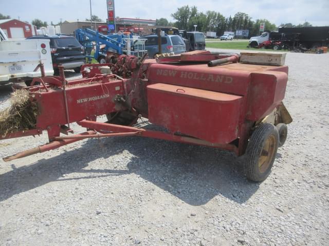 Image of New Holland 268 equipment image 3