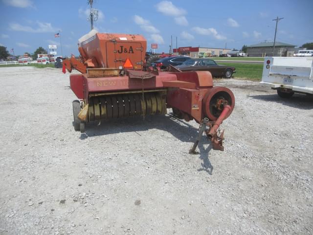 Image of New Holland 268 equipment image 1