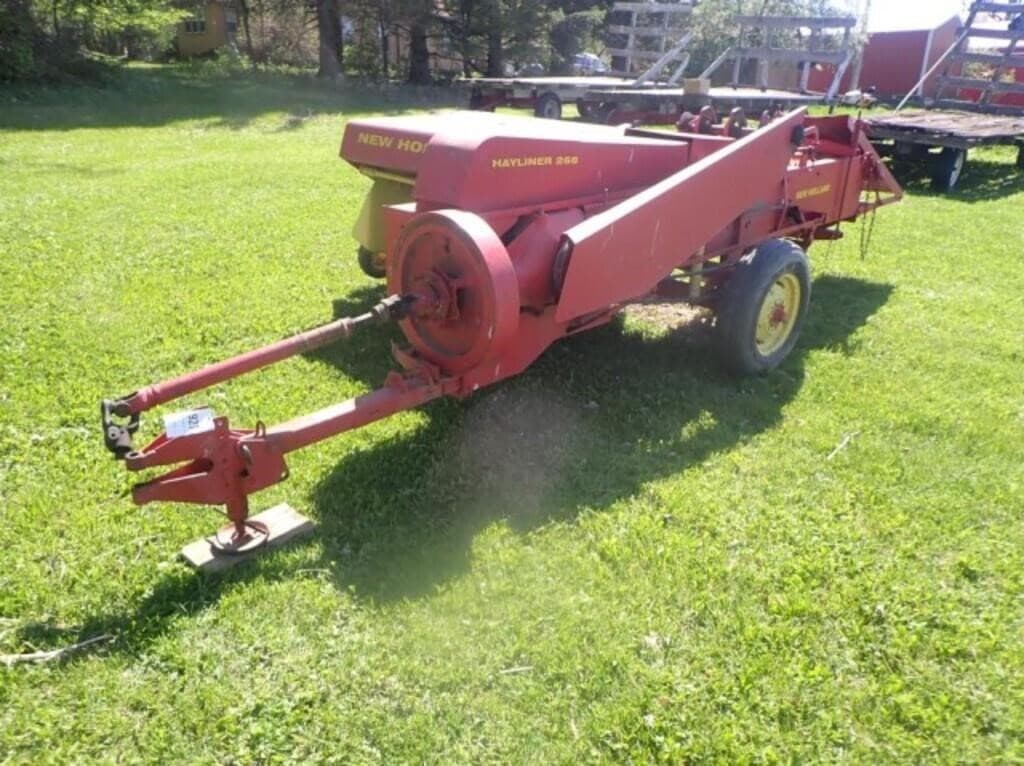 Image of New Holland Hayliner 268 Primary image