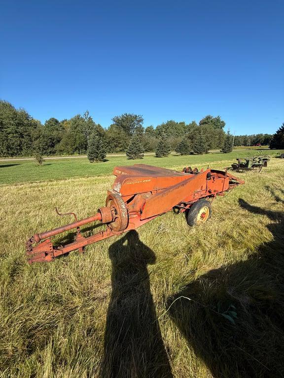 Image of New Holland 268 equipment image 1