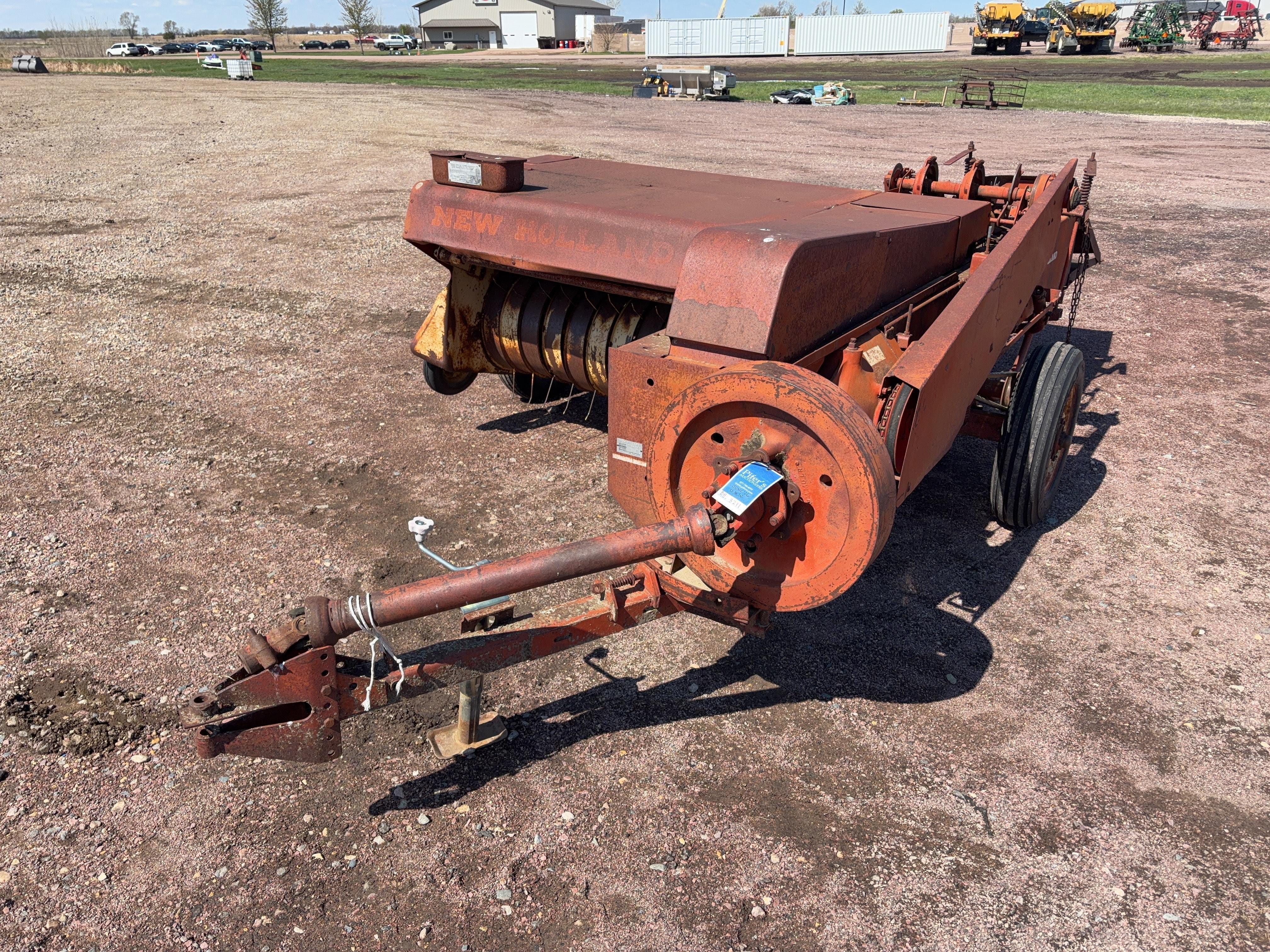 New Holland 268 Equipment Image0