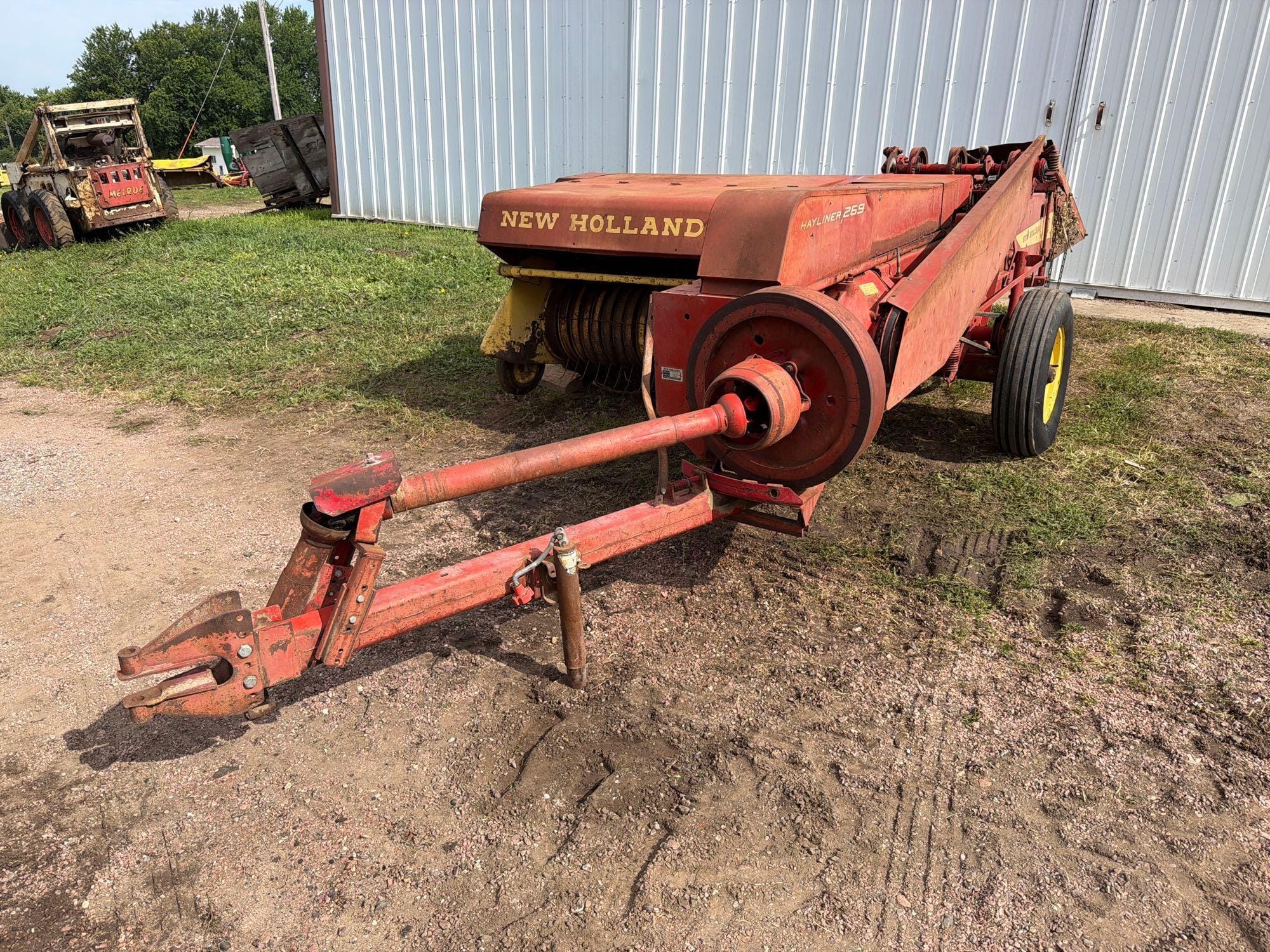 New Holland Hayliner 269 Equipment Image0