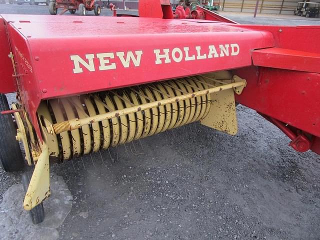 Image of New Holland 269 equipment image 2