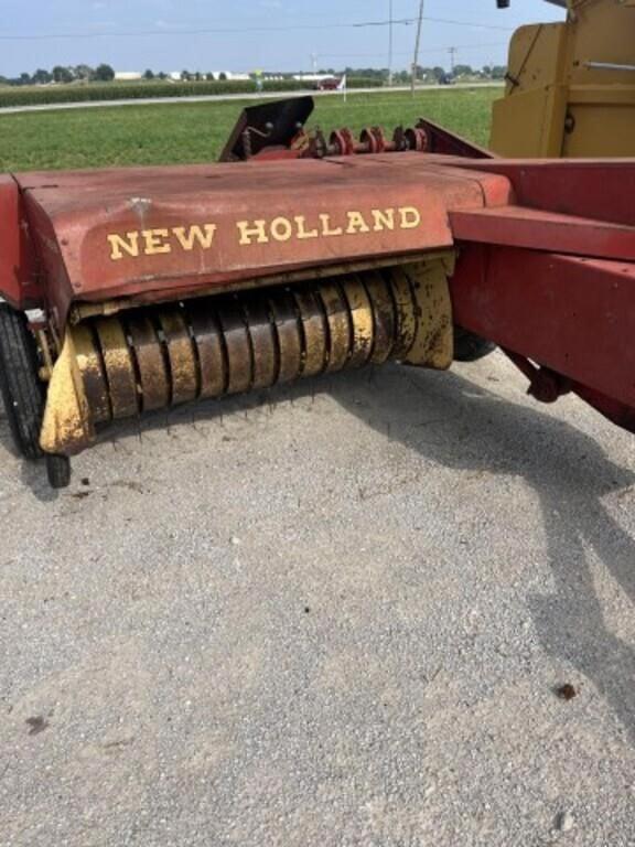 Image of New Holland Hayliner 269 Image 0