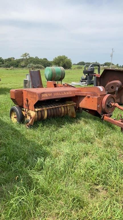 Image of New Holland 269 equipment image 1