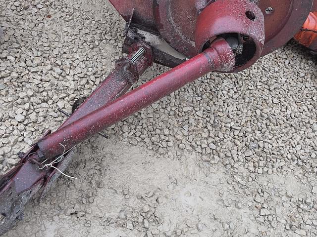 Image of New Holland 270 equipment image 2
