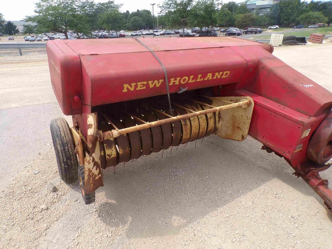 Image of New Holland 270 Primary image
