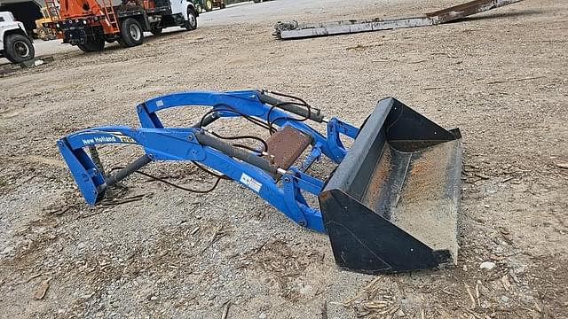Image of New Holland 270TL equipment image 2