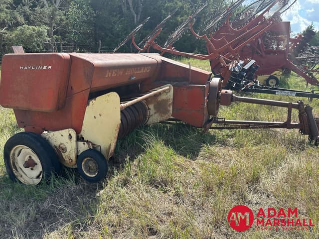 Image of New Holland 271 equipment image 1