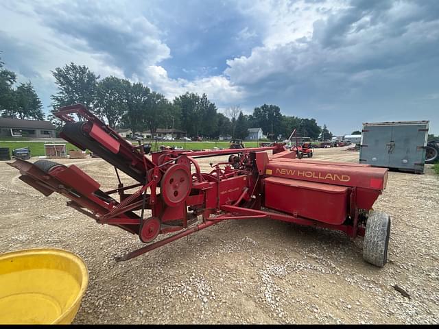 Image of New Holland 271 equipment image 3