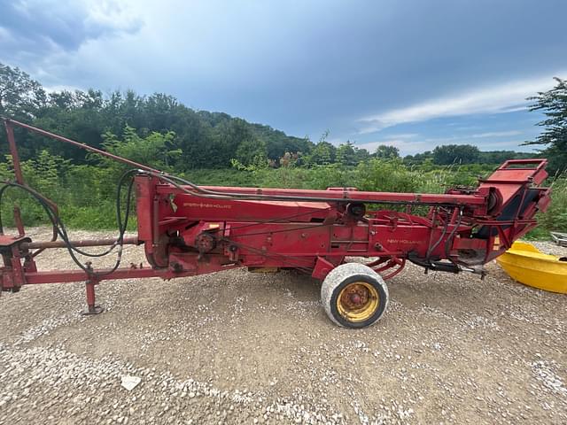 Image of New Holland 271 equipment image 4