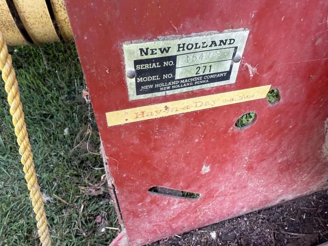 Image of New Holland 271 equipment image 1