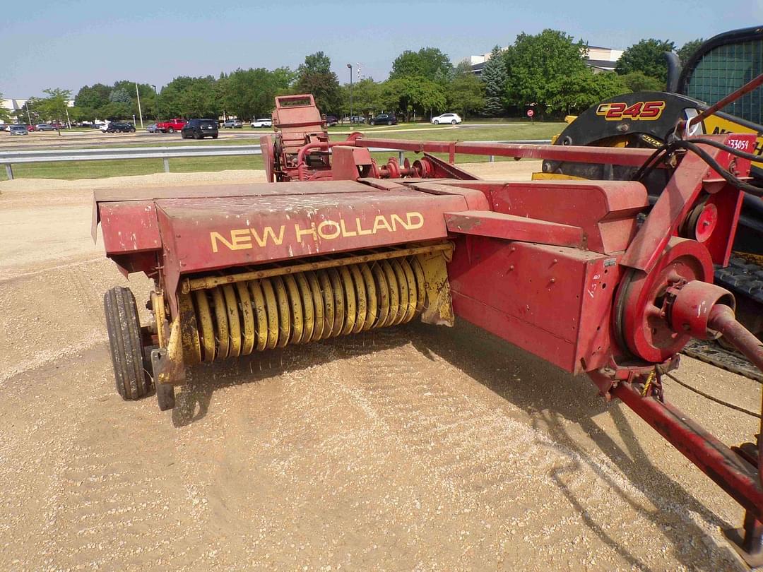 Image of New Holland 273 Primary image