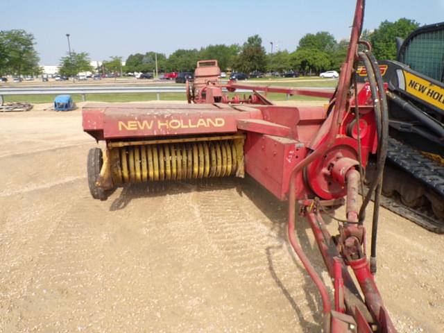 Image of New Holland 273 equipment image 2
