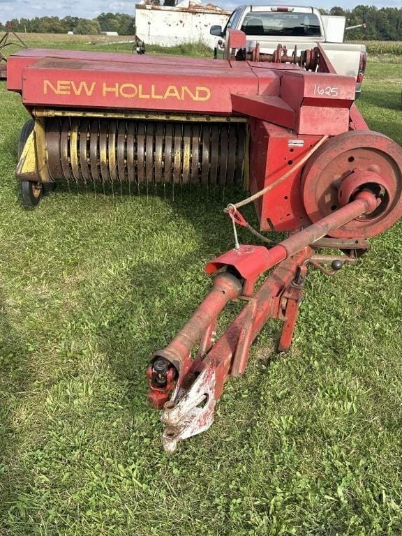 Main image New Holland 273