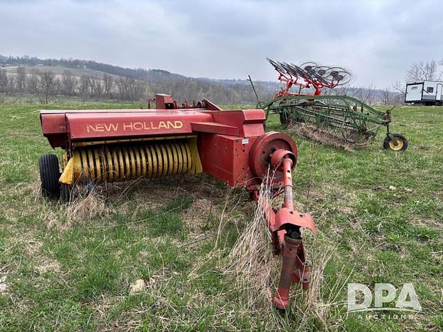 Image of New Holland 273 equipment image 3