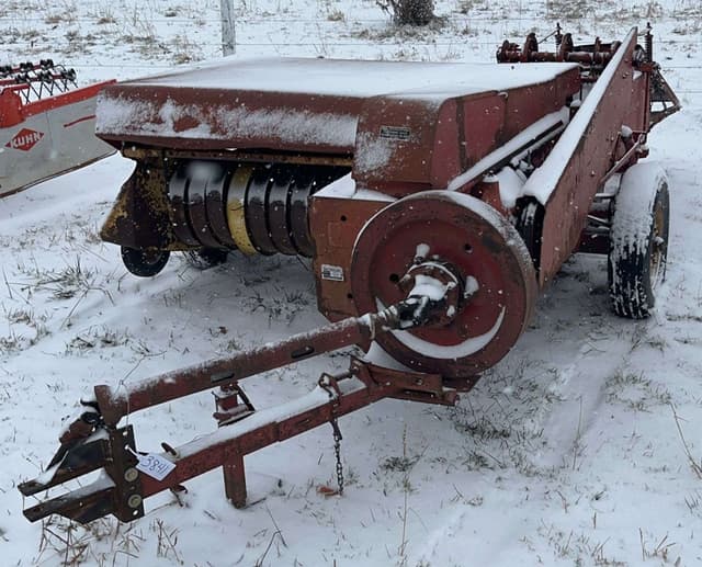 Image of New Holland 273 equipment image 1