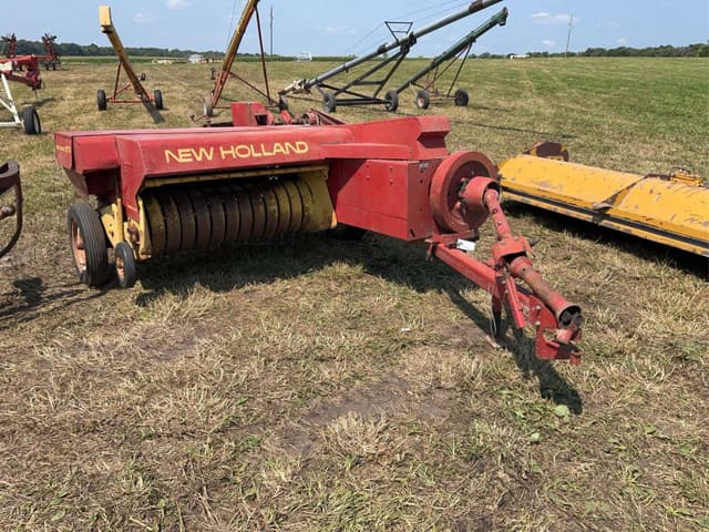 Image of New Holland 273 equipment image 1