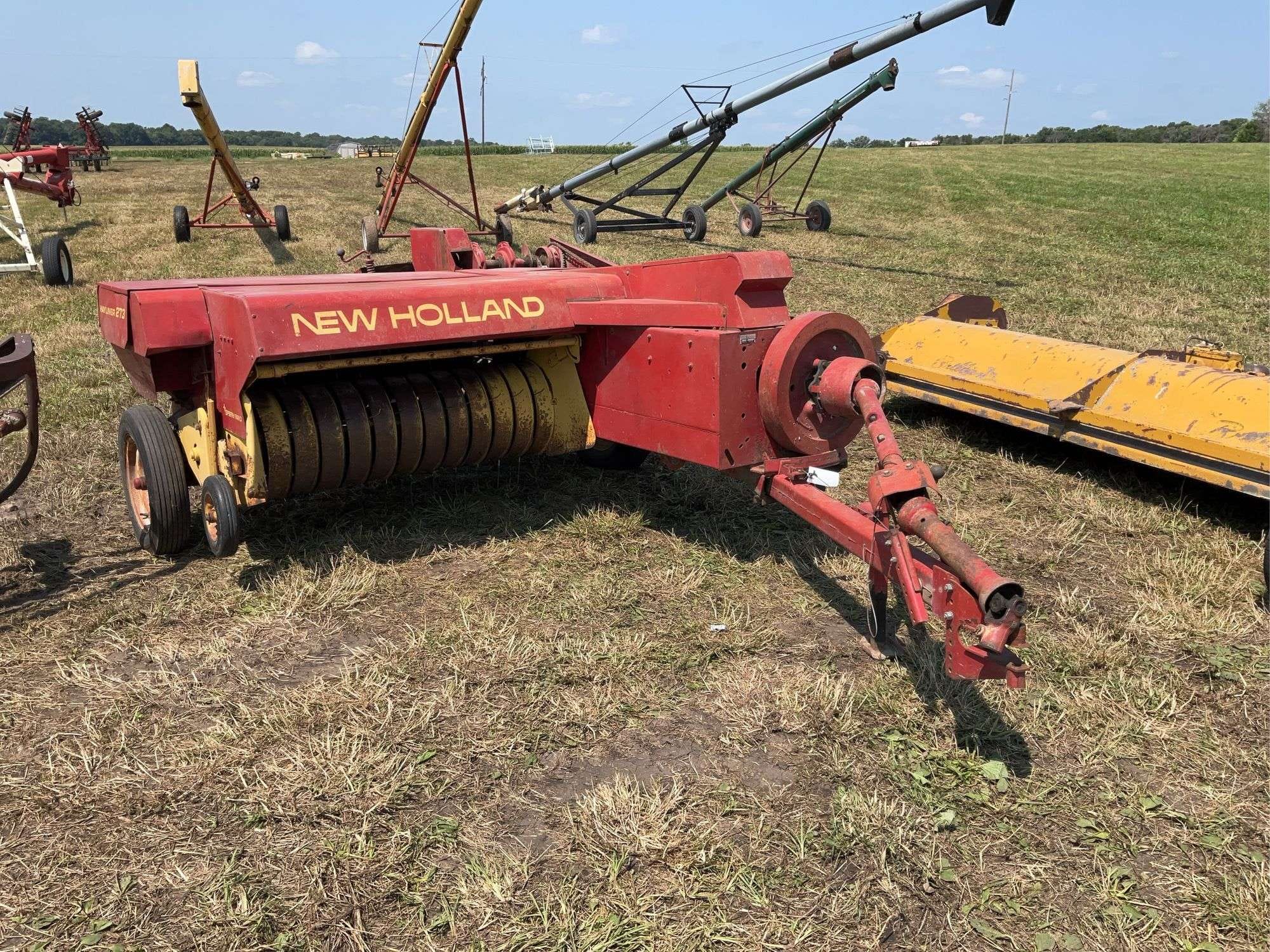 New Holland 273 Equipment Image0