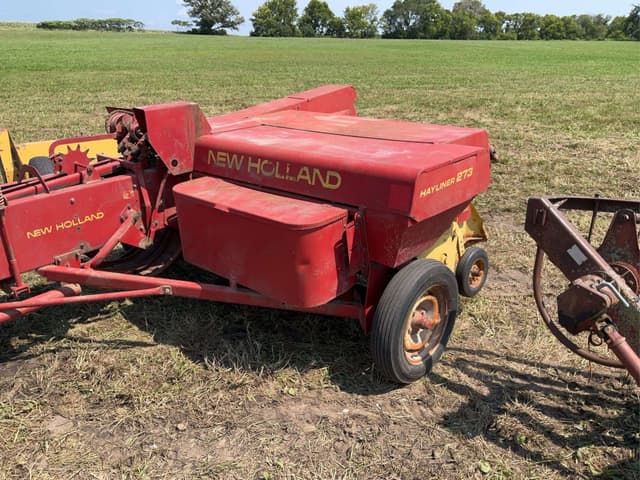 Image of New Holland 273 equipment image 3