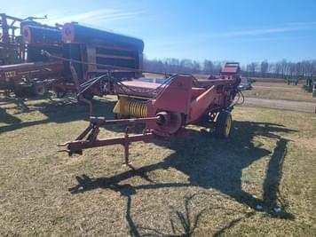 Main image New Holland 273
