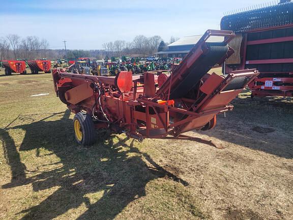 Image of New Holland 273 equipment image 2