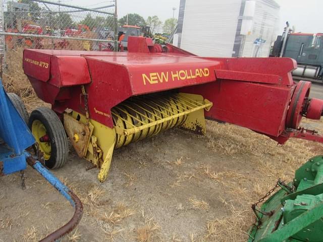 Image of New Holland 273 equipment image 2