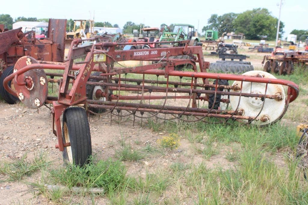 Image of New Holland Hayliner 273 Image 1