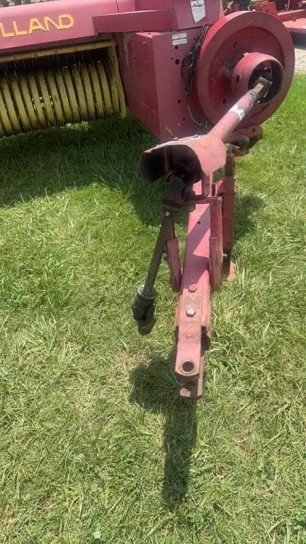 Image of New Holland Hayliner 273 equipment image 1