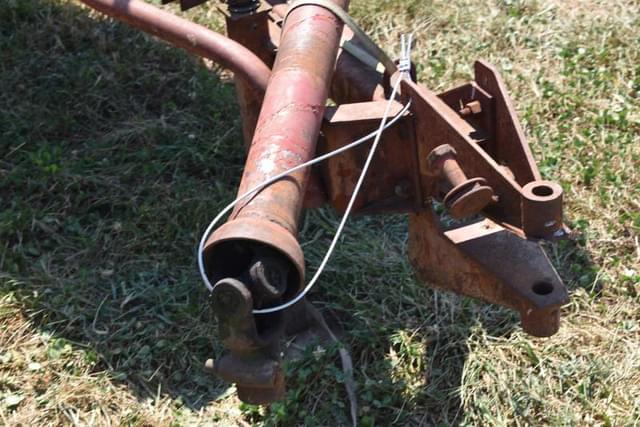 Image of New Holland 273 equipment image 3