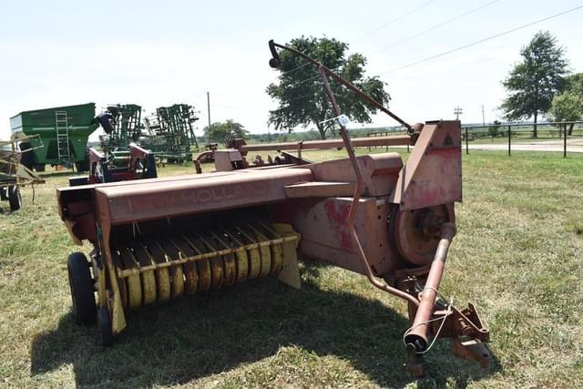Image of New Holland 273 equipment image 2