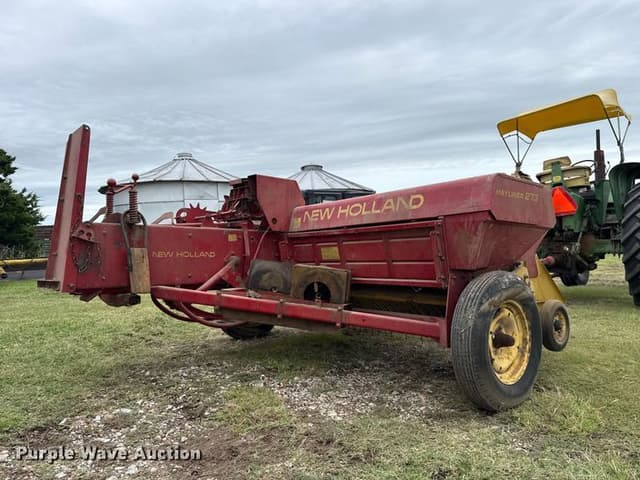 Image of New Holland 273 equipment image 3