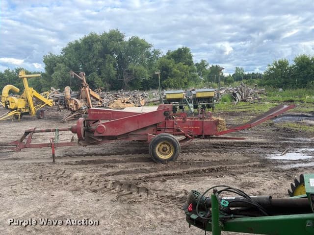 Image of New Holland 273 equipment image 3