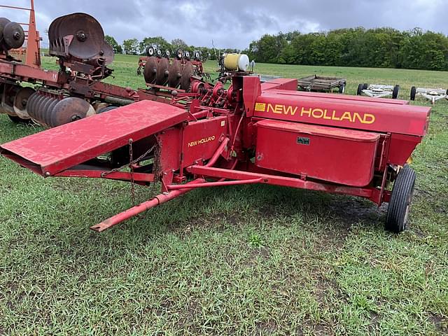 Image of New Holland 273 equipment image 3