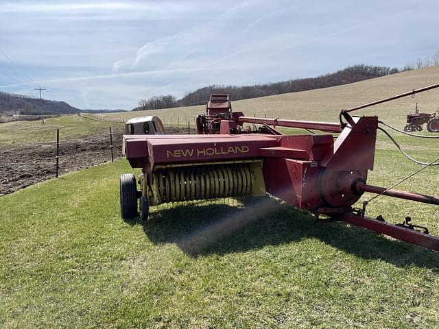 Image of New Holland 273 equipment image 1