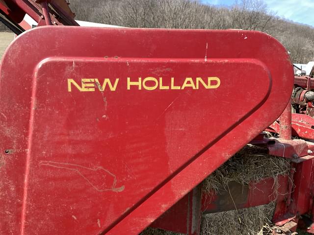 Image of New Holland 273 equipment image 4