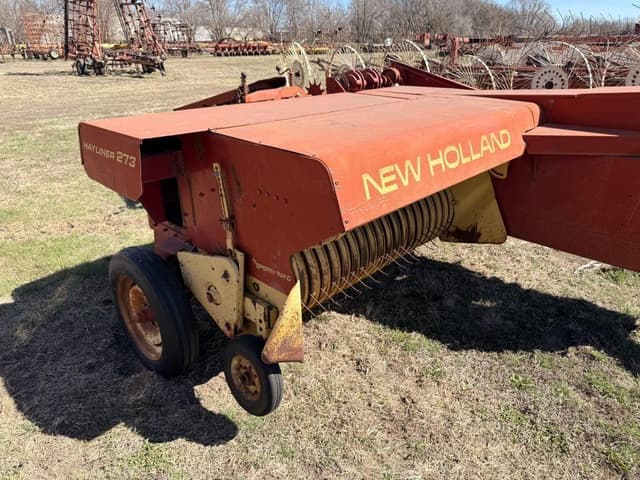 Image of New Holland 273 equipment image 1