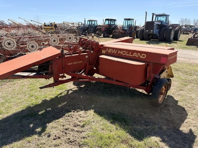 Image of New Holland 273 equipment image 3