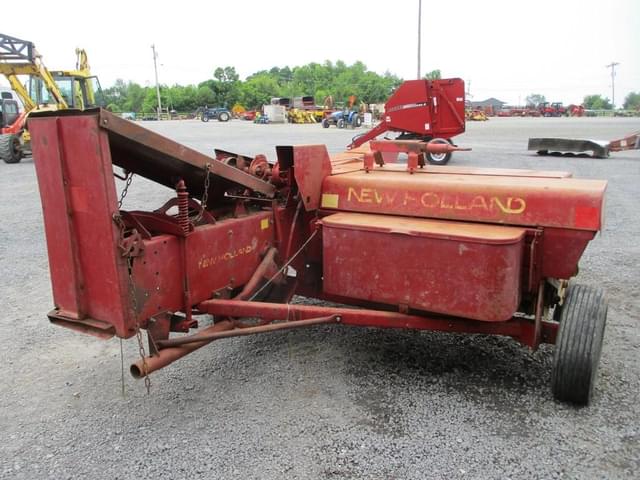 Image of New Holland 273 equipment image 3