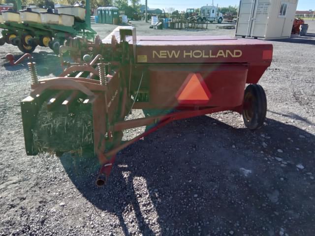 Image of New Holland Hayliner 273 equipment image 2