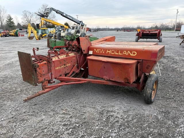 Image of New Holland 273 equipment image 4