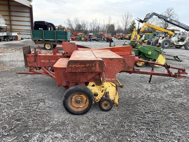 Image of New Holland 273 equipment image 3