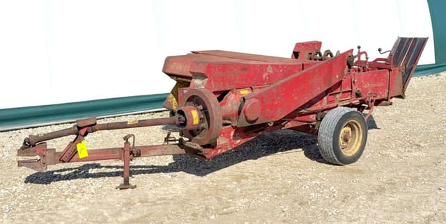 Image of New Holland 273 equipment image 1